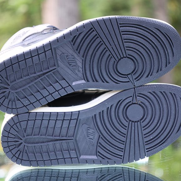 Air Jordan 1 Retro High OG Patina Men’s Size 5 - Picture 13 of 16